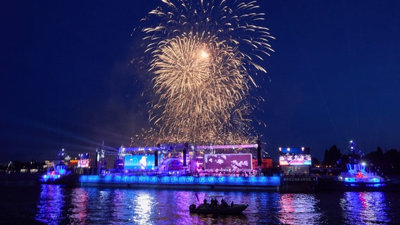 Feuerwerk beim Hafengeburtstag 2024. © Georg Wendt/dpa / dpa-Bildfunk Foto: Georg Wendt/dpa